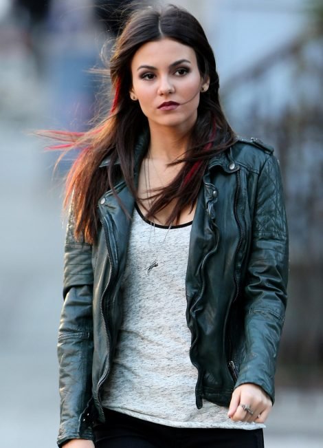 Eye-Candy-Victoria-Justice-Leather-Jacket-1.jpg