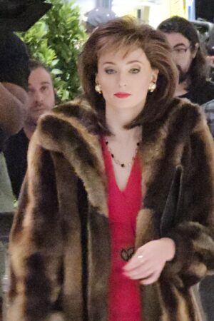 Sophie Turner Drama “joan” In Birmingham Brown Coat