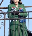 Tina-Fey-A-Haunting-In-Venice-2023-Green-Trench-Coat-510x565