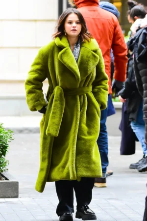only murders in the building s02 selena gomez green coat