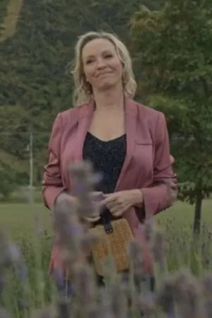 Rebecca Gibney Series Under The Vines Daisy Pink Satin Blazer