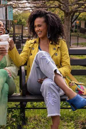 Sondi Tv-series Run The World S02 Corbin Reid Yellow Mini Trench Coat