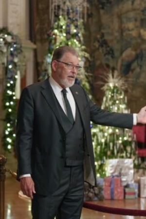 A Biltmore Christmas 2023 Jonathan Frakes Suit.