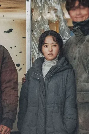 Park Bo-young Movie Concrete Utopia 2023 Myeong-hwa Long Puffer Coat