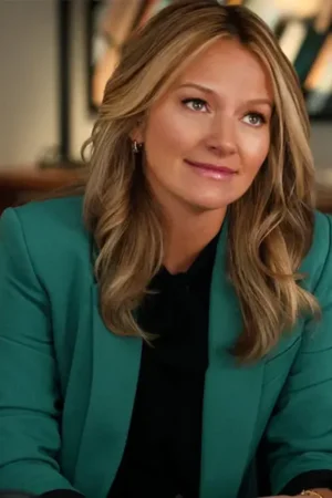 Becki Newton The Lincoln Lawyer S02 Lorna Crane Green Blazer