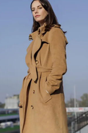 Susie Glass Series The Gentlemen 2024 Kaya Scodelario Brown Trench Coat