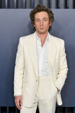 Jeremy Allen White 30th Screen Actors Guild Awards 2024 Suit