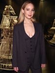 Paris-Fashion-Week-Jennifer-Lawrence-2024-Gray-Blazer