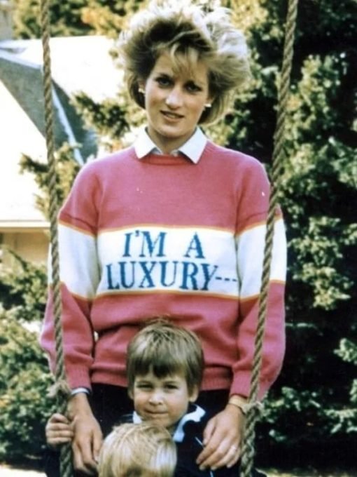 Princess-Diana-Im-a-Luxury-Pink-Fleece-Sweater-510×680