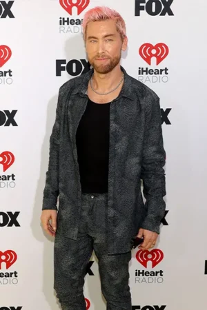 Iheartradio Music Awards 2024 Lance Bass Grey Suede Suit
