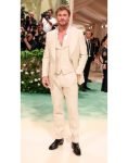 Chris Hemsworth Met Gala 2024 Cream Suit.