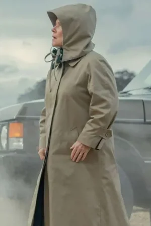 Elizabeth II The Crown S06 Beige Cotton Trench Coat.