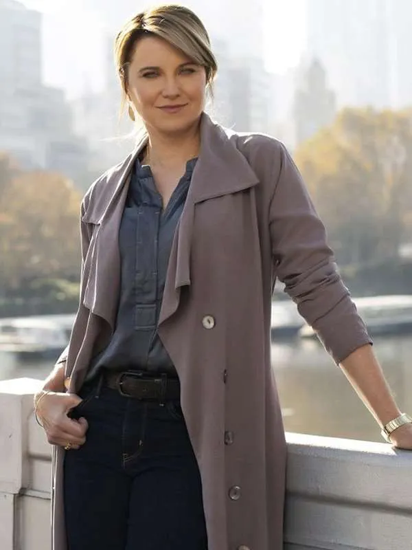Alexa Crowe My Life Is Murder S02 Lucy Lawless Trench Coat