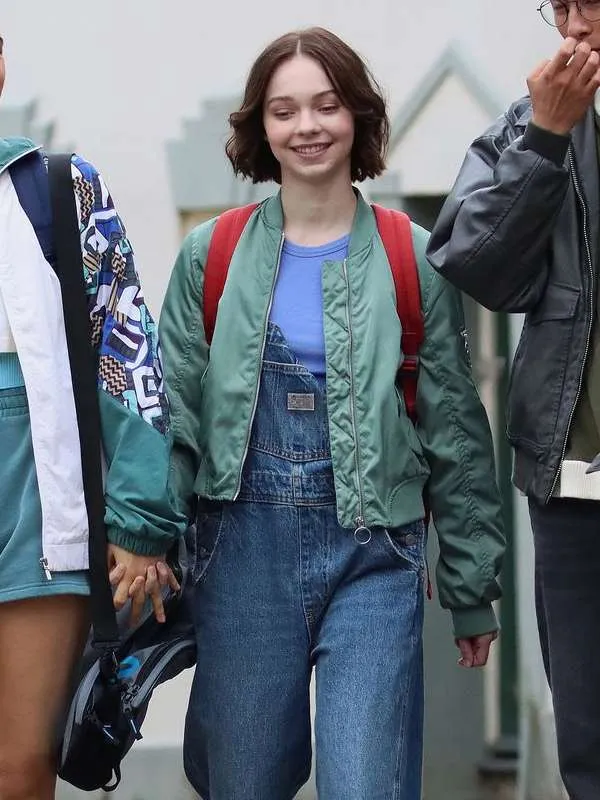 Emma Myers A Good Girl’s Guide To Murder 2024 Pip Fitz-amobi Green Bomber Jacket Emma Myers A Good Girl’s Guide To Murder 2024 Pip Fitz-amobi Green Bomber Jacket
