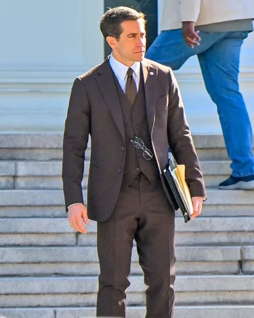 Rusty Sabich 2024 Presumed Innocent Mini Series Jake Gyllenhaal Grey Suit