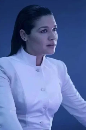 The Mechanic Tv-series The Flash Kim Engelbrecht White Coat