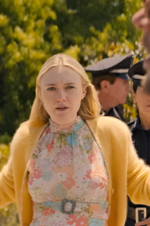 Dakota Fanning Tv Series The Perfect Couple 2024 Abby Winbury Yellow Cardigan
