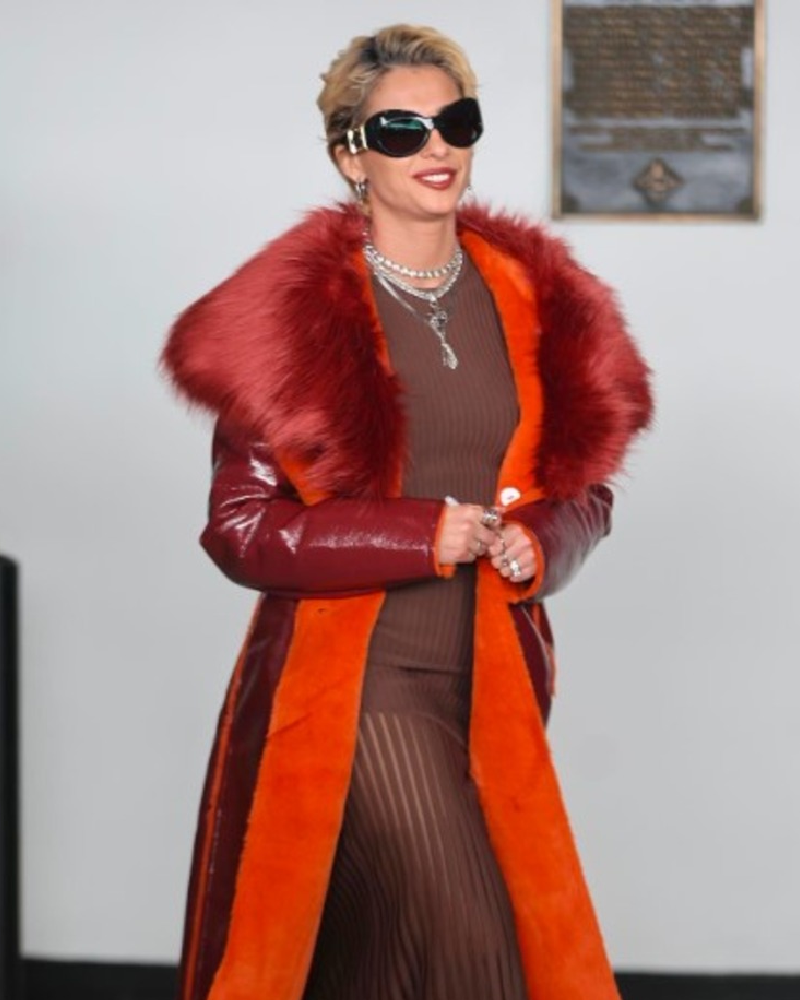Skye Riley Film Smile 2 2024 Naomi Scott Colorblock Coat Skye Riley Film Smile 2 2024 Naomi Scott Colorblock Coat