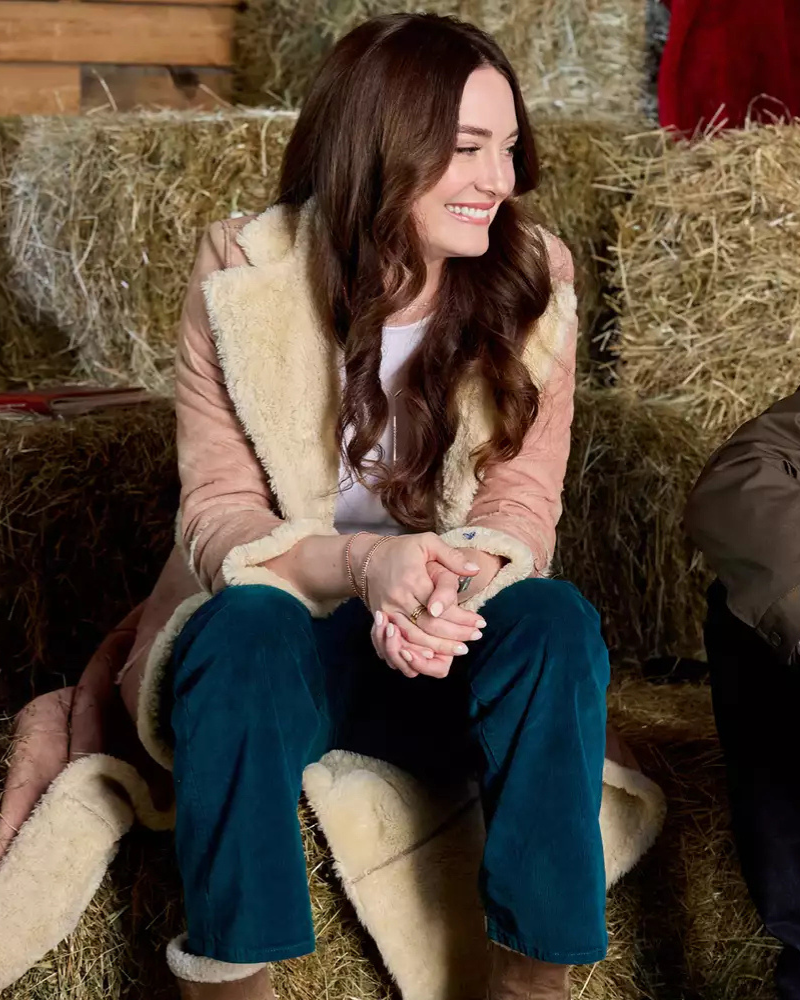 All I Need For Christmas 2024 Mallory Jansen Beige Long Coat All I Need For Christmas 2024 Mallory Jansen Beige Long Coat