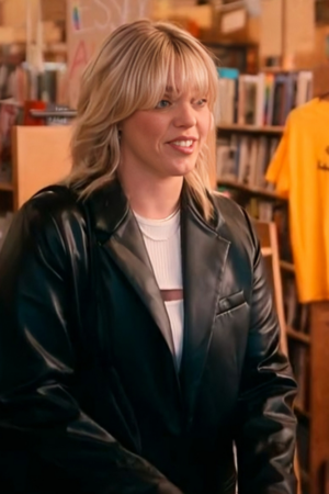 Renee Rapp The Sex Lives Of College Girls S03 Leighton Black Coat