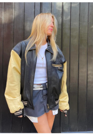 Vintage American eagle early 2000’s leather jacket
